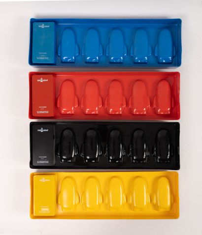 VISIONAIRE 44 TOYS WITH KID ROBOT Red set, Black set, Yellow set and Blue set, 2004.
Numbered...