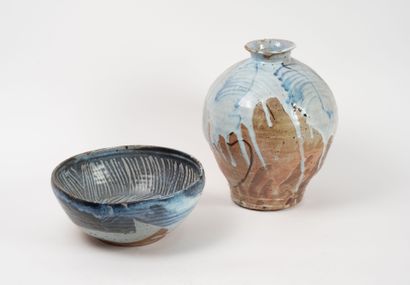 Vase and bowl.
Enameled stoneware.
Signed...