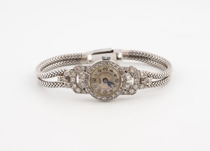 Montre bracelet de dame en or gris (750)...