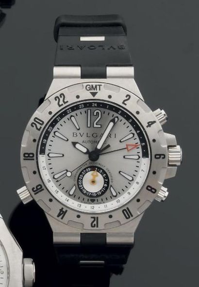 BULGARI "DIAGONO PROFESSIONAL" Montre chronographe en acier, cadran argenté rayonnant...