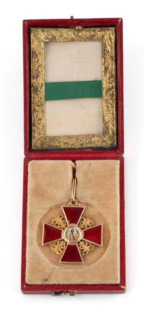 null RUSSIE
Croix de l'Ordre de Sainte-Anne de 3e classe à titre civil.
En or 56...