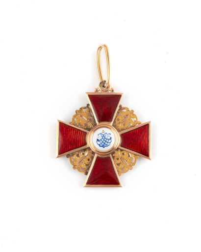 null RUSSIE
Croix de l'Ordre de Sainte-Anne de 3e classe à titre civil.
En or 56...