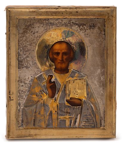 null RUSSIE
Icône de Saint Nicolas le Thaumaturge.
Peinture sur bois, dans un oklad...