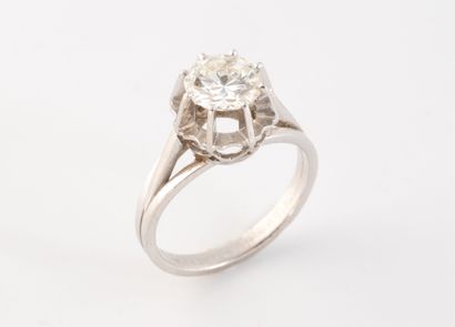 null Bague solitaire en platine (850) l'anneau à trois brins, ornée d'un diamant...