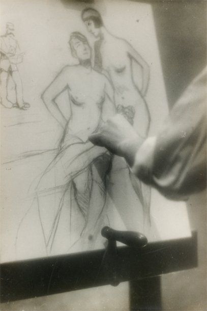 GERMAINE KRULL (1897-1985) « Bal Tabarin [dessins sur chevalet] ». n.d. [vers 1930]....