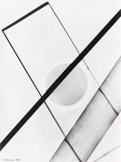 Luigi Veronesi (1908-1998) Quatre tirages originaux : A) Portrait. Bas-relief / solarisation....