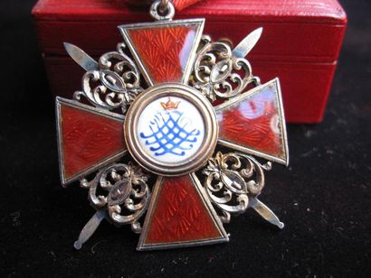 RUSSIE Ordre de Sainte Anne (créé en 1735, réuni aux ordres russes en 1796). Croix...