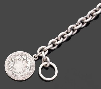 HERMES, Paris Bracelet en argent à maillon légèrement ovale, fermoir à bâtonnet biseauté,...