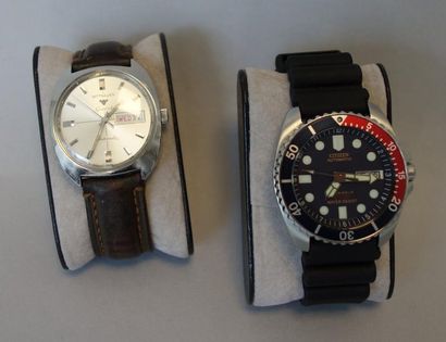 null Deux montres bracelets d'homme: - CITIZEN AUTOMATIC, boitier acier et bracelet...
