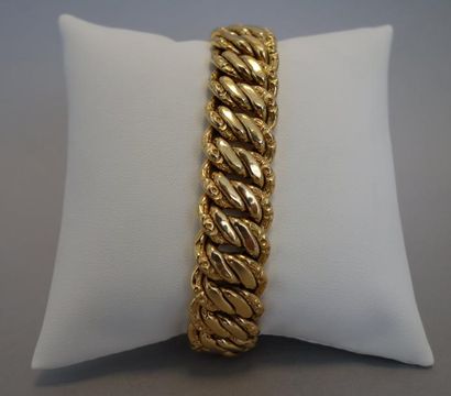Bracelet ruban en or jaune (750) à mailles...