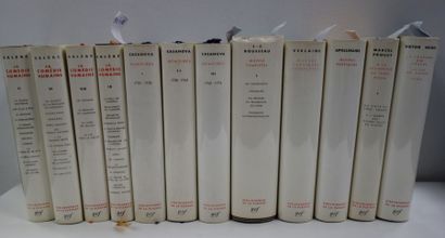 Lot de volumes reliés éditions La Pléiade...