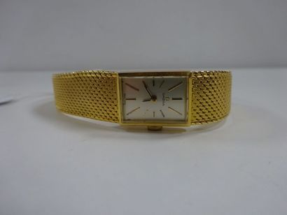 OMEGA Montre bracelet de dame en or jaune (750), le cadran rectangulaire à index...