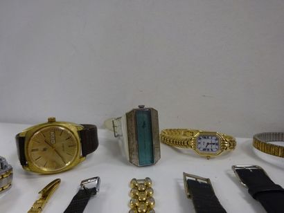 null Lot de quinze montres bracelets d'homme et de dame en métal, modèles divers...