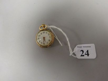 null Petite montre de col en or jaune et rose (750) à décor en léger relief de fleurs...