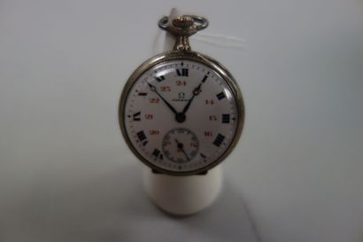 null OMEGA

Petite montre de gousset en argent (925), cadran émaillé blanc à index...
