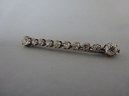 null Broche barrette en platine (950) ornée de dix diamants de tailles ancienne ou...