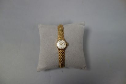 LIP, Dauphine Montre bracelet de dame en or jaune (750) boîtier rond à cadran à fond...