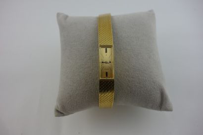 OMEGA Montre bracelet de dame en or jaune (750). boitier rectangulaire à cadran à...