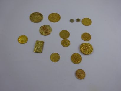 Lot varié de 15 monnaies d'or étrangères...