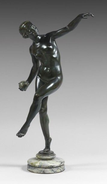 Lucien Charles Edouard ALLIOT (1877-1967) 
Danseuse nue à la boule.
Epreuve en bronze...
