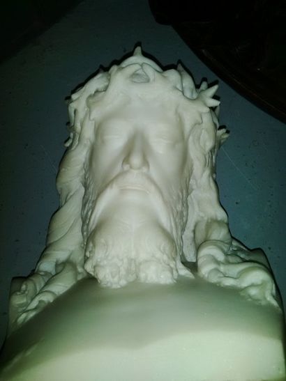 Jean-Baptiste CLESINGER (1814-1883) 
Buste du Christ à la couronne d'épines.
Sculpture...
