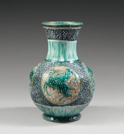 Jean MAYODON (1893-1967) Vase en céramique à corps sphérique sur talon et haut col...