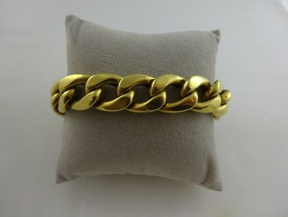 null Bracelet gourmette en or jaune (750) à maillons creux. 

Poids: 32,5 g.

Long....