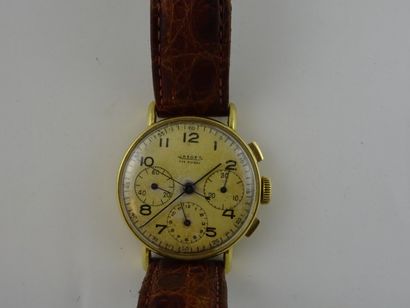 JAEGER 

Montre bracelet d'homme. 

Boitier rond en or jaune (750). 

Cadran signé...