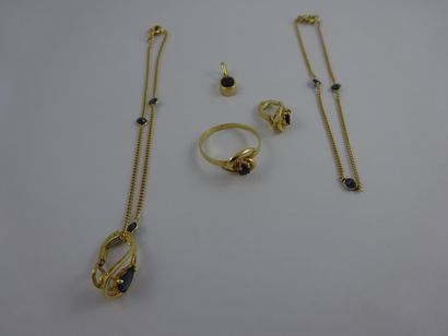 null Lot en or jaune (750) comprenant deux bracelets, une paire de boucles d'oreilles,...