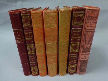 VERNE, Jules. 

Lot de 7 volumes dont: Mathias Sandorf, Famille sans nom, Michel...