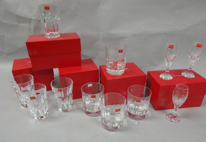 BACCARAT Ensemble de verres en cristal comprenant :

- 4 verres à orangeade, 

-...