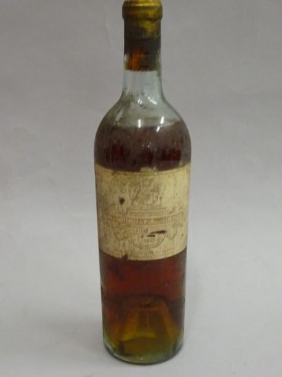 null Château FILHOT

1 bouteille, 1928. 

Niveau bas à vidange.

Etiquette tâchée...