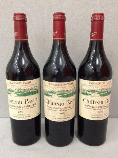 null Château PAVIE

3 bouteilles, 2001.

Niveau légèrement bas.

Etiquettes légèrement...