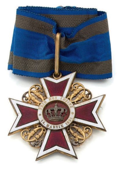 ROUMANIE 
Ordre de la Couronne, fondé en 1881, croix de commandeur du premier type...