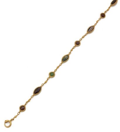WIESE 
Fin collier en or jaune (750) formé de motifs alternés ornés de navettes ou...