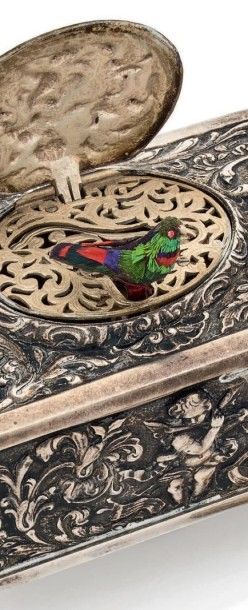 null Boîte à “Oiseau chanteur” rectangulaire en argent (925) à décor de frises de...