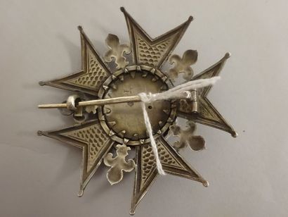 Ordre de la Légion d'honneur 

Plaque de Grand Officier en argent (min 800).

Epingle...