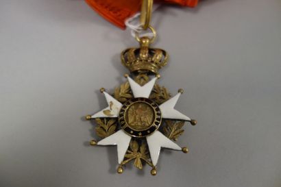 Ordre de la Légion d'honneur 

Bijoux de Grand Croix.

Croix en bronze émaillé.

Avec...