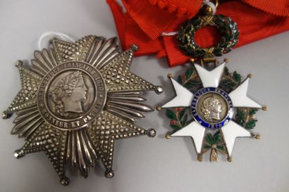 Ordre de la Légion d'honneur 

Ensemble de Grand Croix :

- bijou en bronze monté...