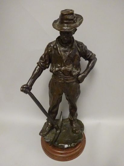 José CARDONA (1878-1923) 

Terrassier.

Epreuve en bronze à patine brun nuancé. 

Signé...