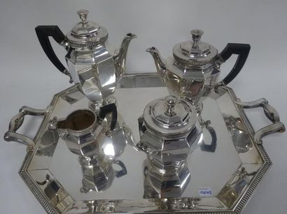 CHRISTOFLE - Gallia 

Service à thé café (cinq pièces) en métal argenté à pans coupés...