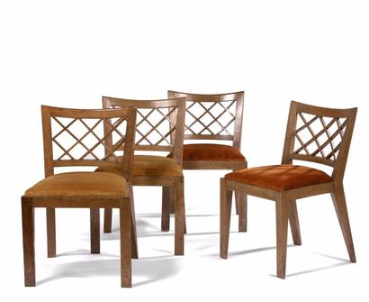 Jean ROYERE (1902-1981) & Maison GOUFFE Paris 
Suite de quatre chaises.
En bois naturel...
