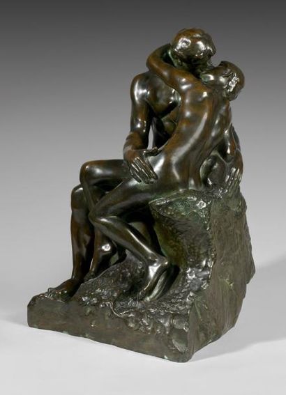 Auguste RODIN (1840-1917) 
Le Baiser, Réduction N° 3.
Épreuve en bronze patiné, signée.
F....