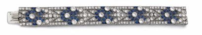 VAN CLEEF & ARPELS 
Van Cleef & Arpels


Élégant bracelet ruban articulé légèrement...