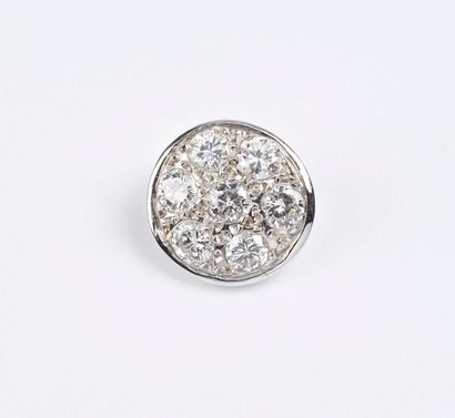 null Petit pendentif circulaire en or gris (750) entièrement pavé de petits diamants...