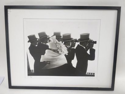 Frank Horvat (né en 1928) 
Hat by Givenchy, 1958.
Phototypie impression Maeght 1998.
Numérotée...