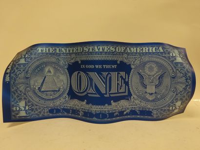 Karl LAGASSE (1981) 

"One Dollar". 

Sculpture en aluminium bleue. 

Signée en haut...