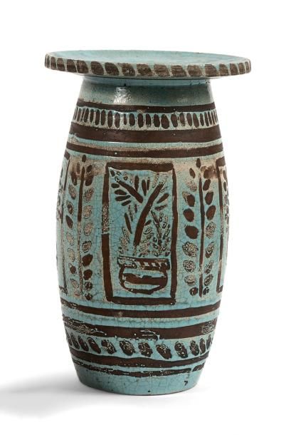 Jean BESNARD (1889-1958) Vase ovoïde à large col évasé et fond plat.
En terre cuite...