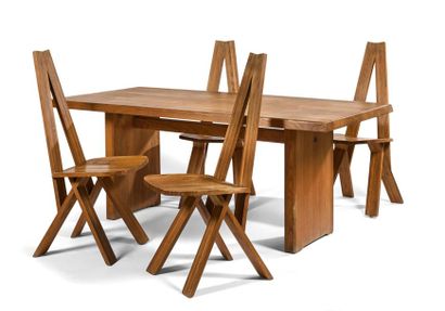 Pierre CHAPO (1927-1987) S45.
Suite de quatre chaises.
En bois naturel à haut dossier...