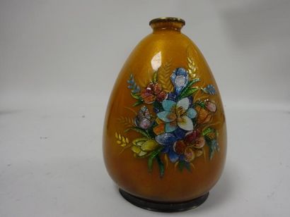 Camille FAURE (1872-1956) et Limoges 

Vase piriforme sur talon.

Epreuve en cuivre...